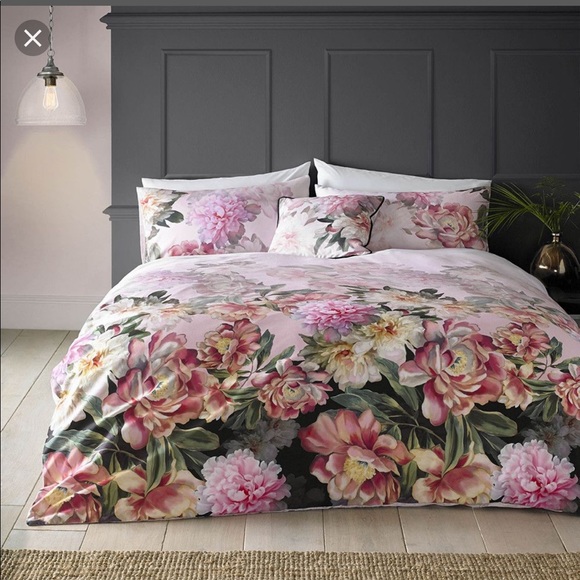 Ted Baker Pair Of Floral Pillowcases Flower Shams Chelsea Housewife White Pink Ted Baker Pair Of Floral Pillowcases Flower Shams Chelsea Housewife White Pink
